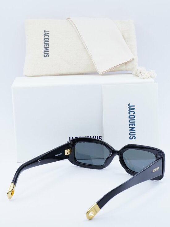 Jacquemus ROND CARRE JAC/11 C1 Rectangle Sunglasses - Shiny Black\\Grey main image 9